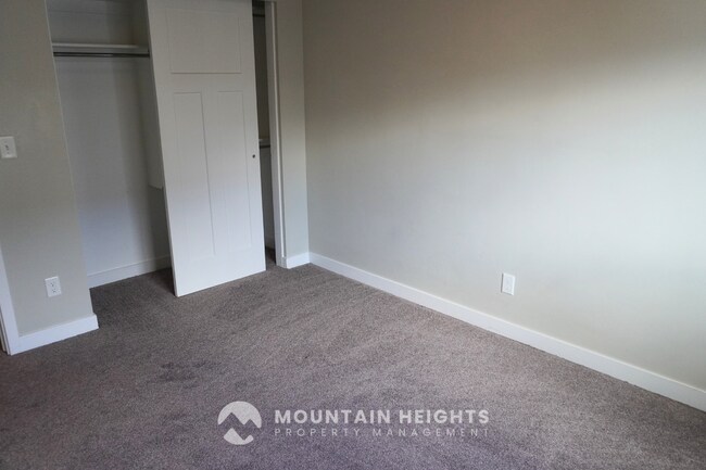 Building Photo - 862 W Cider Ct