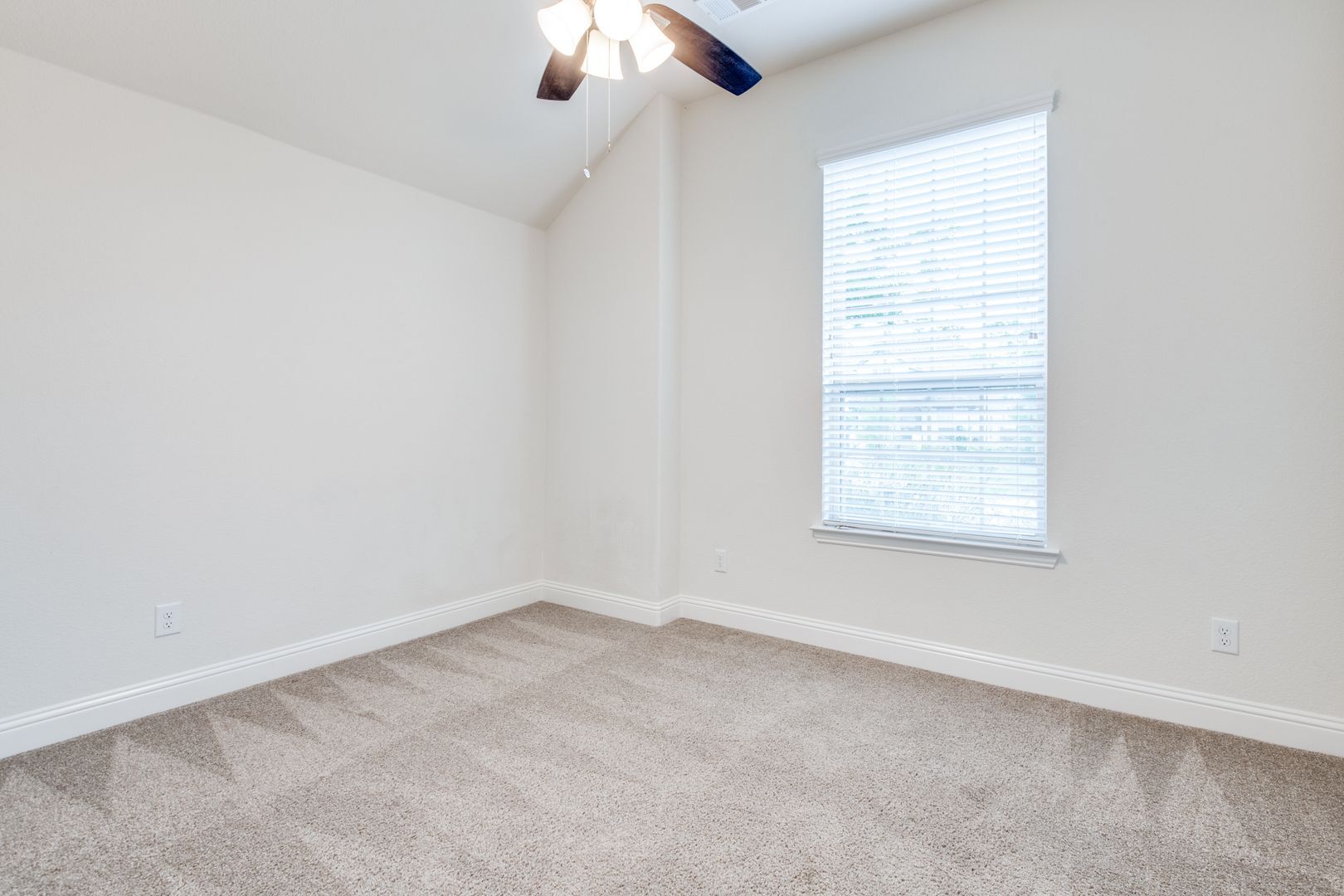 Building Photo - 1117 9th St