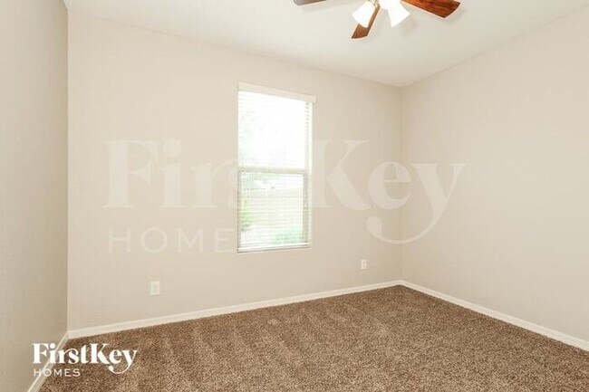 Building Photo - 178 E Santori Dr