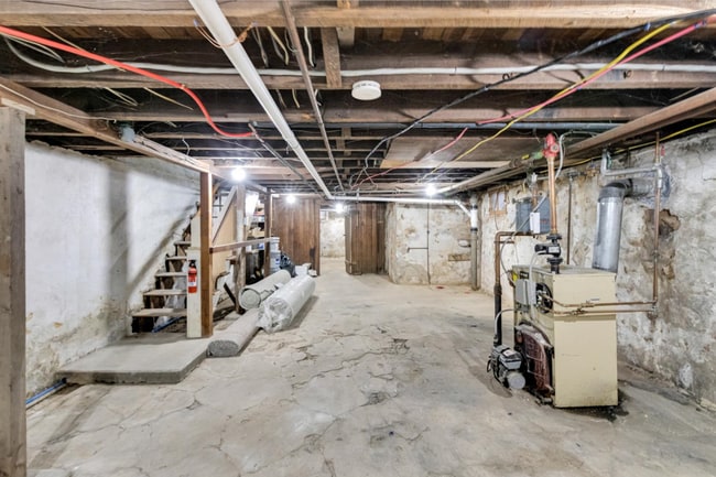 Building Photo - 109 N Sixth St