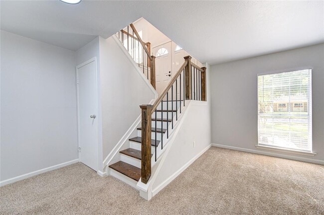 Building Photo - 236 E Castle Harbour Dr
