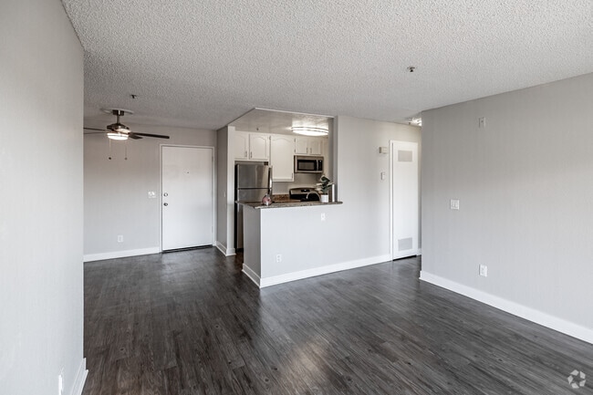 2BR, 2BA - 900SF - Living Room - Paramount Terrace Apartments