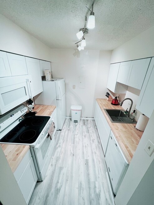 Building Photo - 1318 22nd St NW