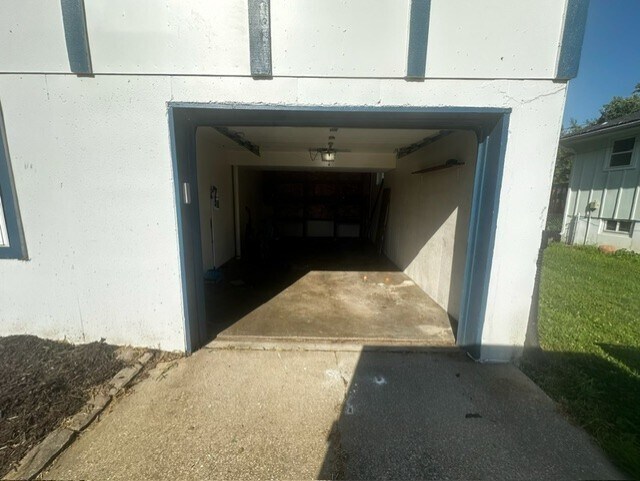 Building Photo - 1513 Mc Clellan Dr