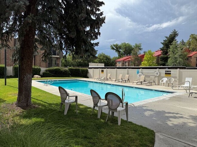 Building Photo - Spacious & Stylish 1-Bedroom Condo in the ...