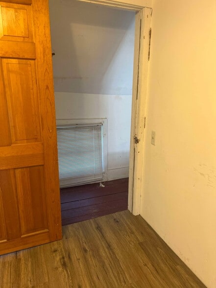 Building Photo - 279 Essex St