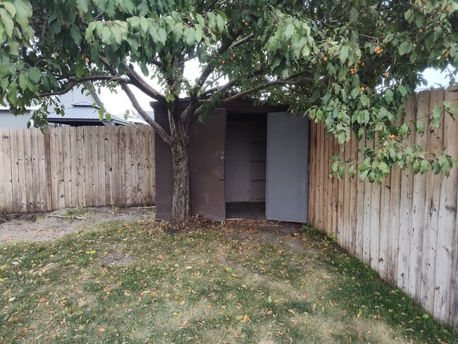 Building Photo - 4211 Holland Ln
