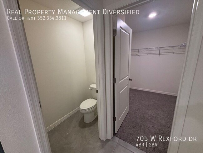 Building Photo - 705 W Rexford Dr