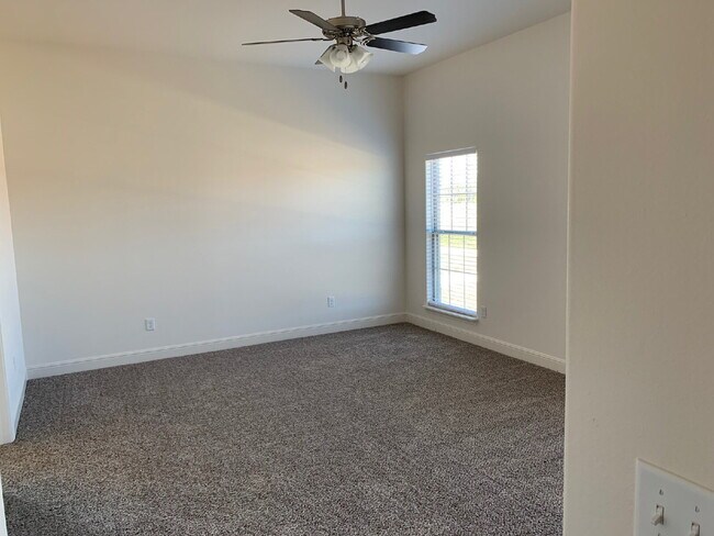 Building Photo - 740 Arkansas Black