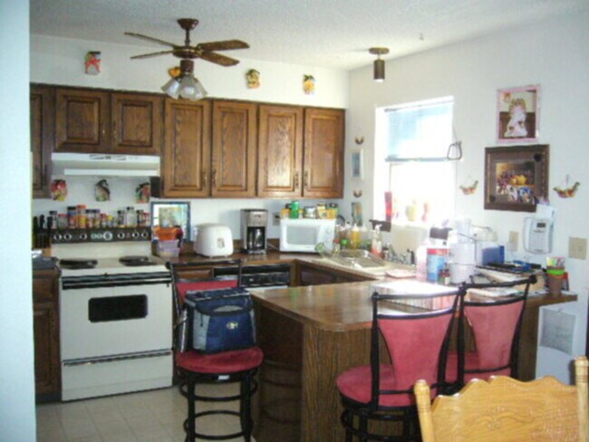 Building Photo - Ponderosa 2 story with basement Townhouse,...