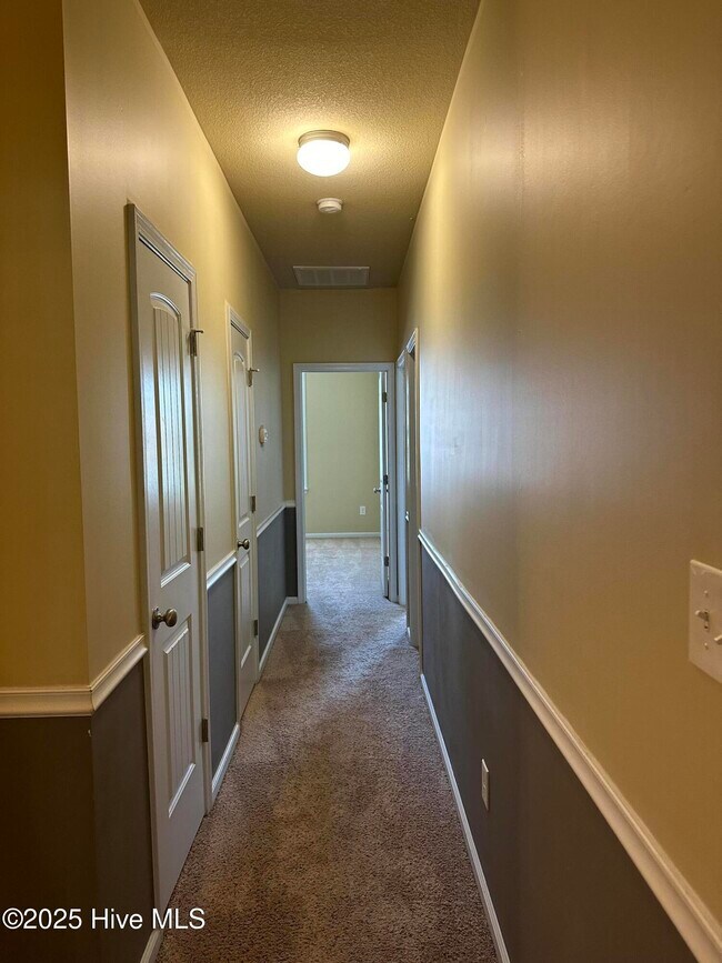 Building Photo - 317 Cedar Island Trail