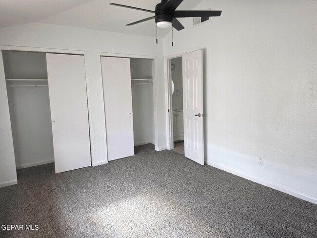 Building Photo - 944 Montera Rd