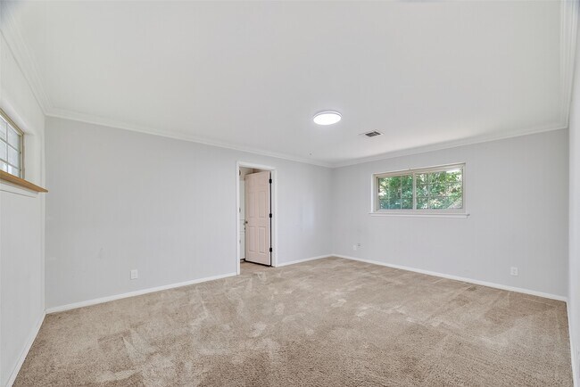 Building Photo - 1810 Indian Shores Rd