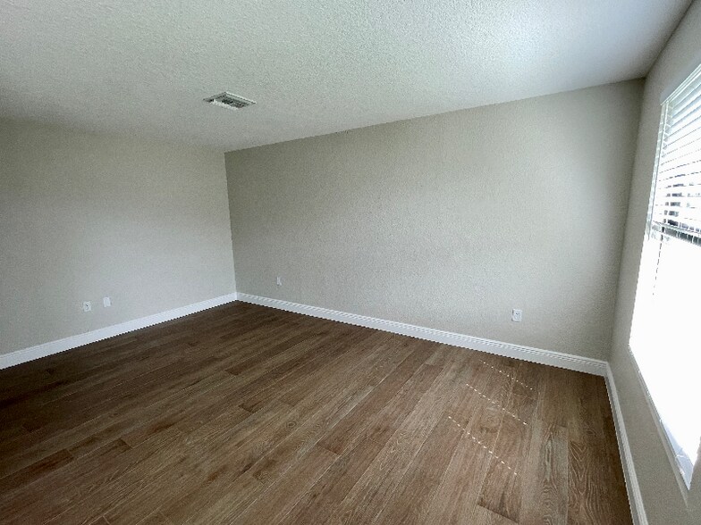 Building Photo - 3569 Montante Blvd