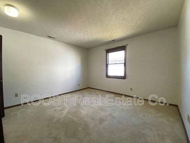Building Photo - 5 N Chillicothe St