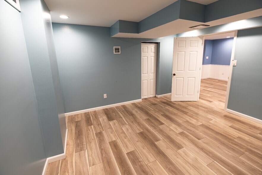 Building Photo - 8684 N 62nd St