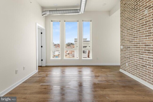 Building Photo - 2401 Frankford Ave