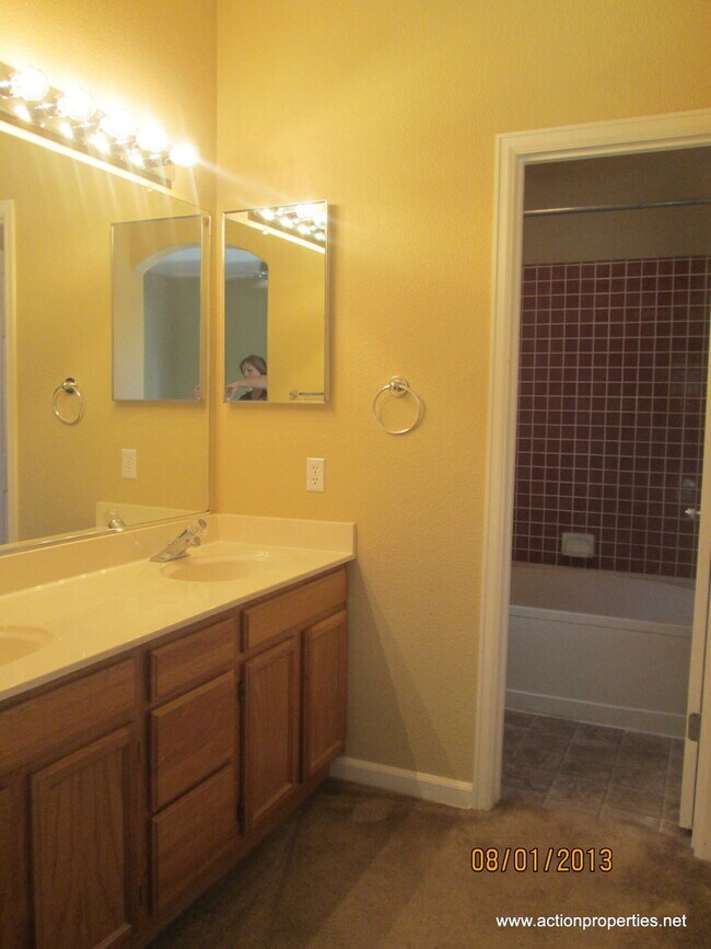 Building Photo - Rocklin Single Story Great Room 3 Bedroom ...