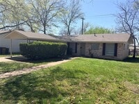 Building Photo - 8520 Woodstone Dr