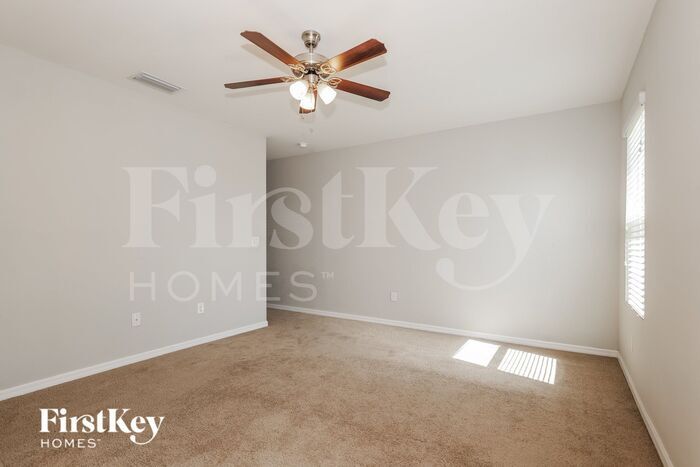 Building Photo - 1622 SW 22nd St