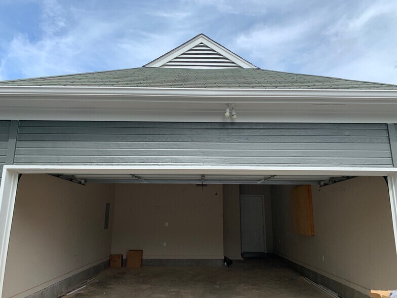 Building Photo - 1161 Misty Isle Drive