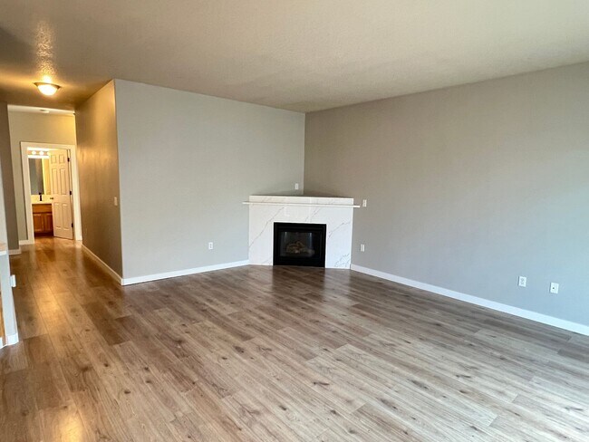 Building Photo - 431 Twin Flower Dr
