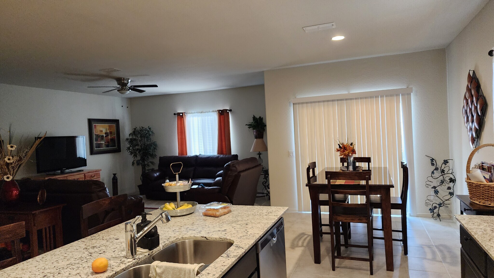 Building Photo - 24615 W Flores Dr