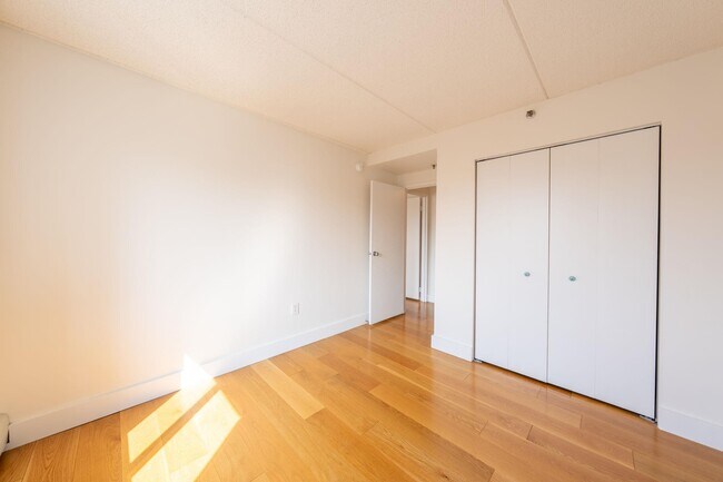 Building Photo - 123 Mamaroneck Ave