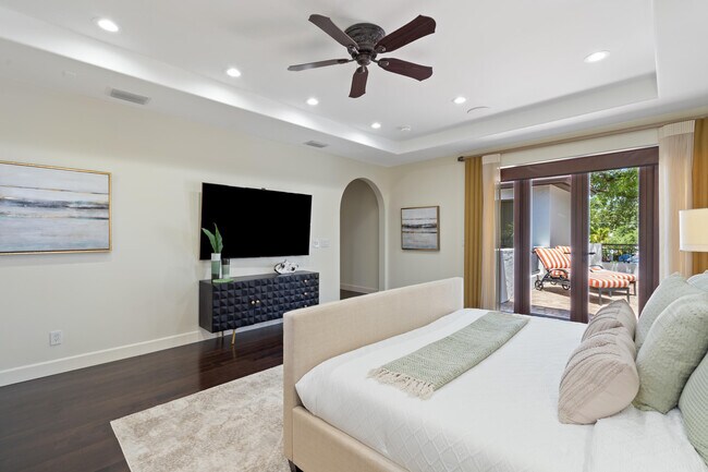 Building Photo - 1312 SE 2nd Ct