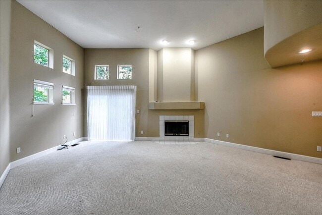 Building Photo - 990 Alpine Terrace