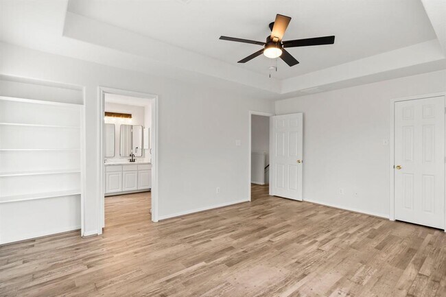 Building Photo - 2437 Aspen Dale Dr
