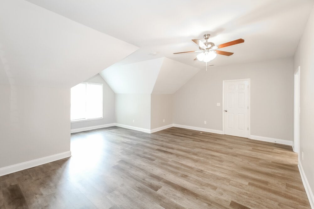 Building Photo - 2570 Broadmoor Ct