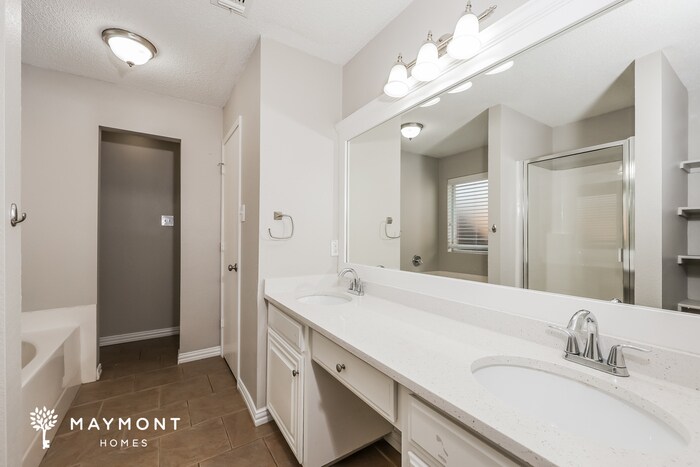 Building Photo - 605 Crestview Ct