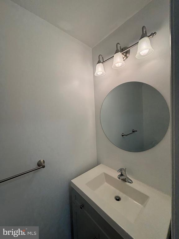 Building Photo - 863 English Chestnut Dr
