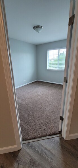 Building Photo - 12824 Meadow Ln