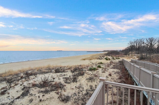 Building Photo - 32 Dakota Ave