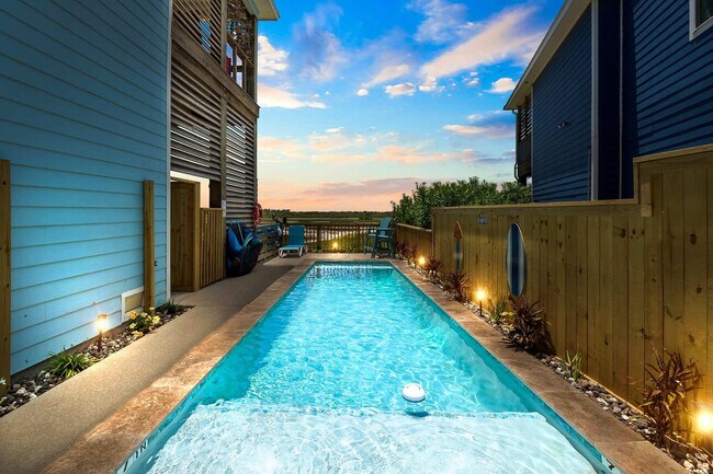 Building Photo - 456 Paradise Pointe Dr