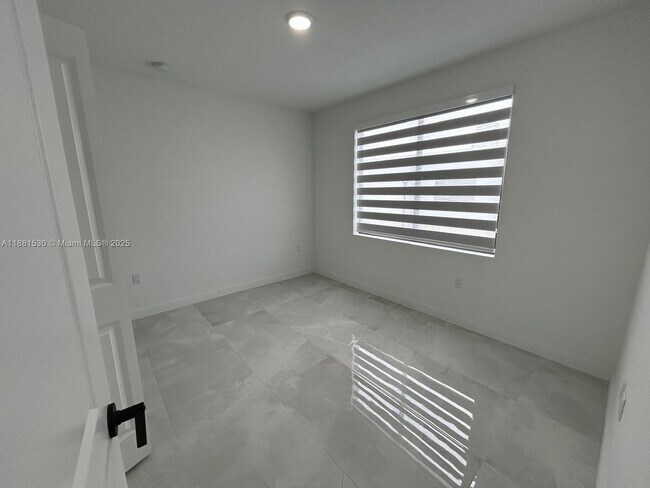 Building Photo - 14608 SW 261 St Ter