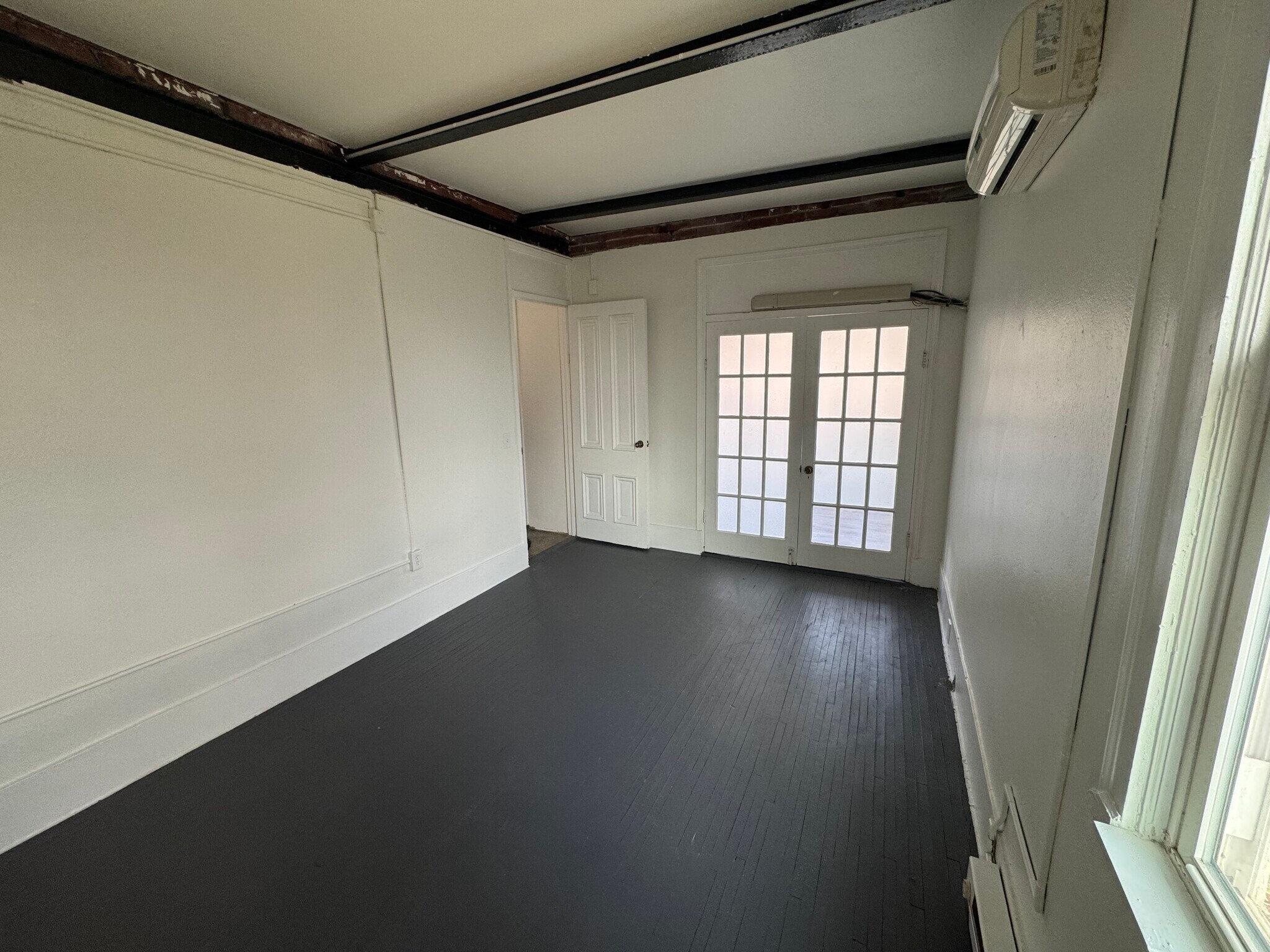 Building Photo - 608 S 24th St