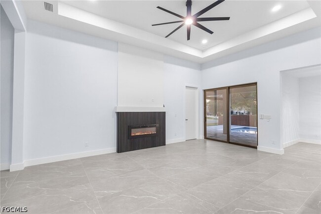 Building Photo - 142 SW 33rd Pl