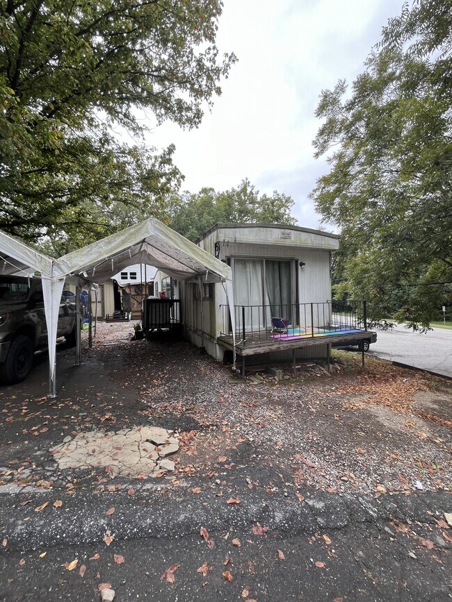 Primary Photo - 35 Brookdale Rd