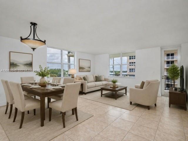 Building Photo - 1501 S Ocean Dr