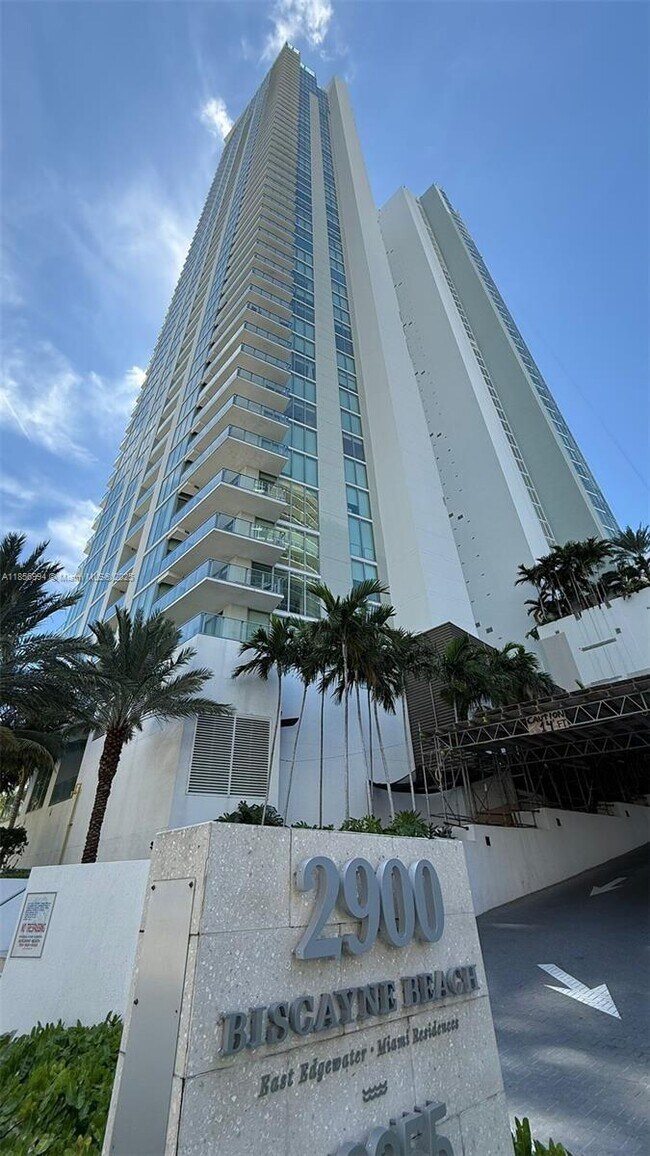 Building Photo - 2900 NE 7th Ave