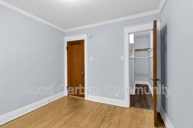 Building Photo - 8 E Depew Ave