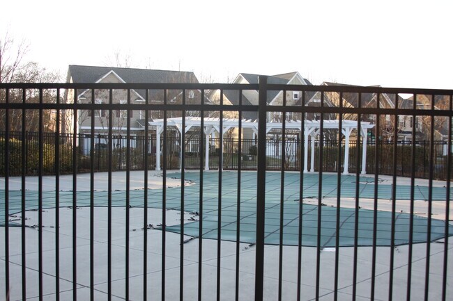 Building Photo - 10519 Royal Winchester Dr