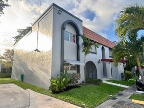 Building Photo - 3851 NW 84th Ave