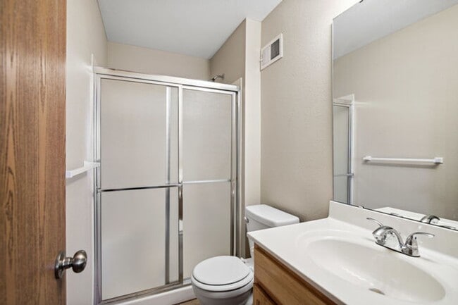Building Photo - 3 bedroom 2 bath in Grain Valley