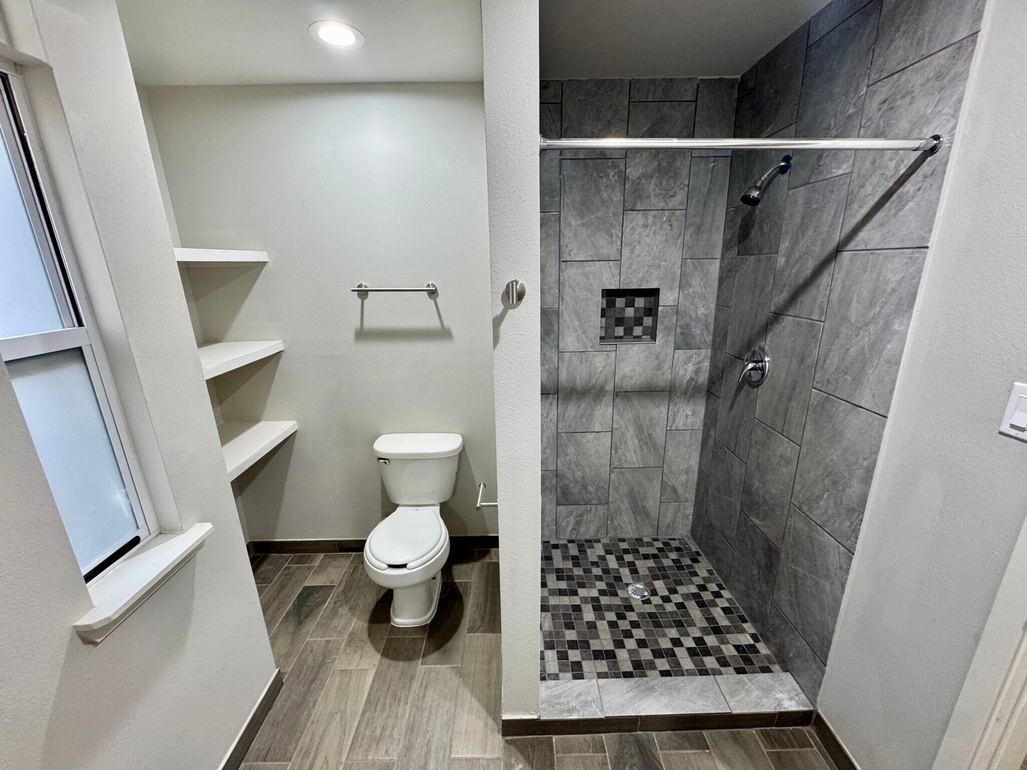 Building Photo - 97 N County Rd 253