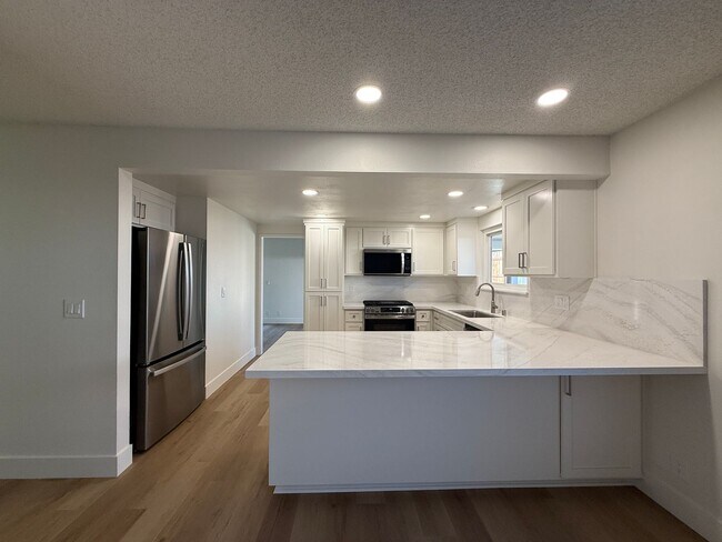 Building Photo - Just Beautifully Updated Village Hills Single Story Home in Orcutt