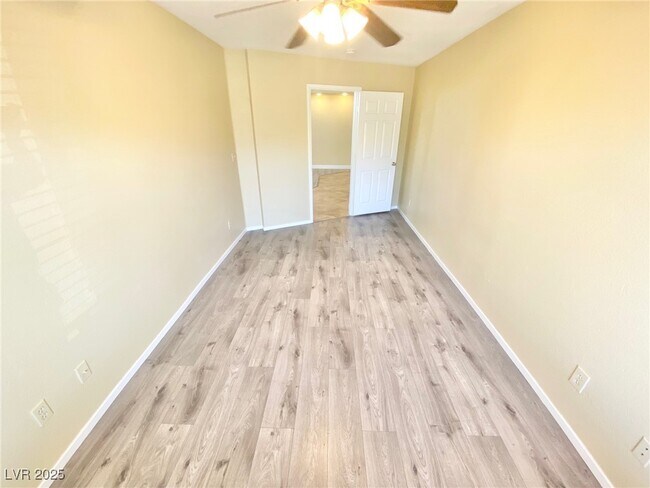 Building Photo - 8482 Canvas Vest Ct